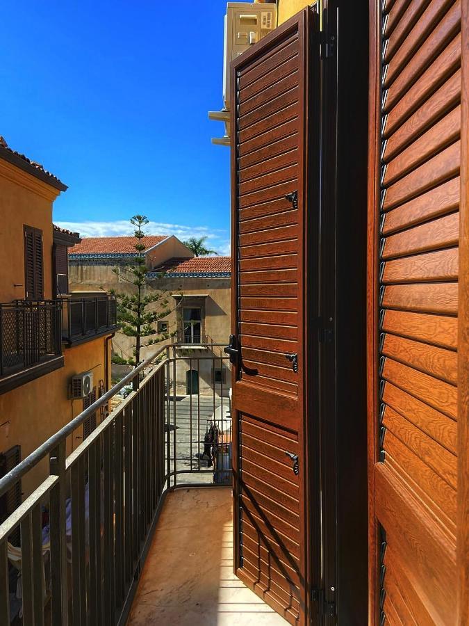 La Casa Di Serafina Santo Stefano di Camastra Esterno foto